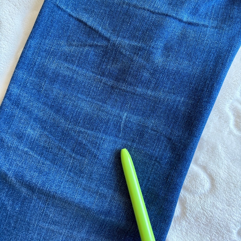 Madewell Cali Demi-Boot Jeans in Daly Wash: Button-Front Edition - Picture 10 of 12